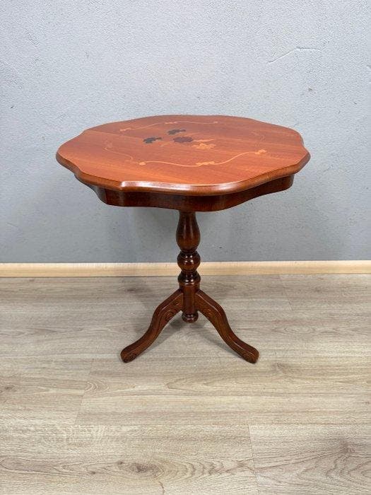 Fijn bewerkte houten bijzettafel met intarsia - Bijzettafel, Antiek en Kunst, Curiosa en Brocante