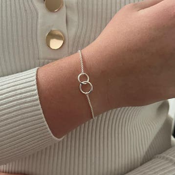 Zilveren twee cirkels armbandje, Verzenden, Nieuw, Zilver