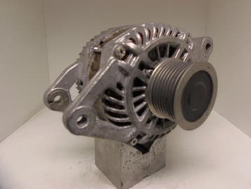 Dynamo 100A Mazda Gebruikt, Verzenden, Nieuw