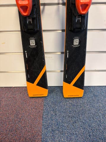 Atomic Redster Q Ti - 147 cm cm-147, Gebruikt, Ophalen of Verzenden, Carve, Atomic