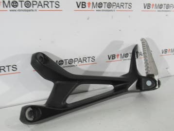Suzuki GSR 750  Voetsteun links achter, Ophalen of Verzenden, Nieuw