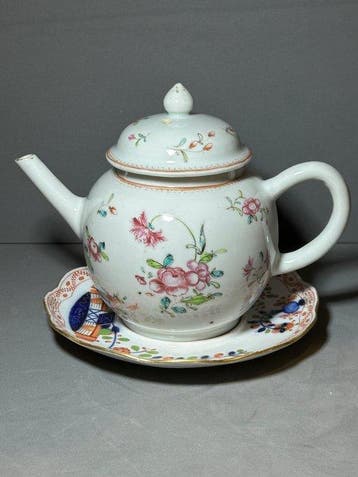 Gekleurde porseleinen theepot. - Porselein - China -