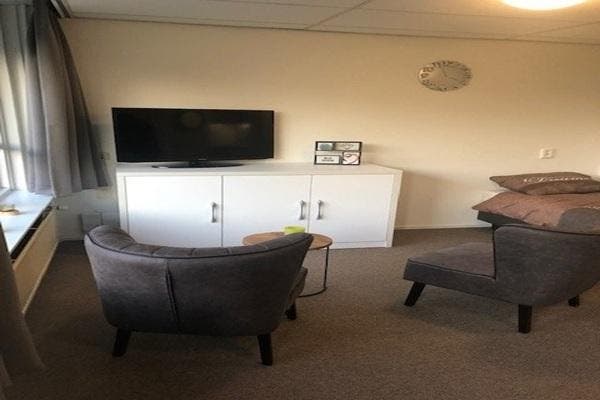 Studio Leegstraat in Winssen, Huizen en Kamers, Kamers te huur, 20 tot 35 m², Overige regio's