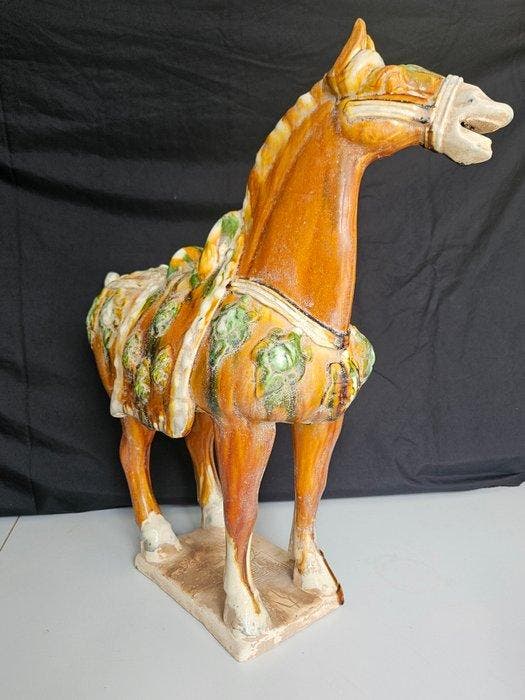 Beeld, Sancai Tang-paard - 47 cm - Terracotta, Antiek en Kunst, Antiek | Overige Antiek