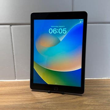 Apple iPad (5th generation) 128GB Wifi - Mobiele telefoon, Nieuw