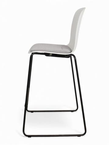Steelcase Cavatina barkruk met bekleed zitvlak, sledge fr..., Ophalen of Verzenden, Gebruikt, Wit