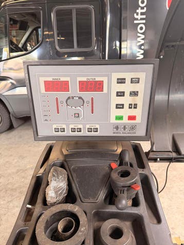 W450A balanceermachine - Gebruikt - €500,- ex, Ophalen of Verzenden, Gebruikt