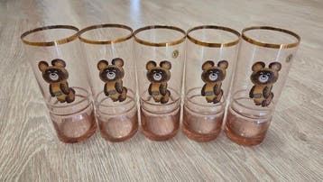USSR - Olympics - Vintage set of x5 glasses feature Misha,, Verzamelen, Nieuw