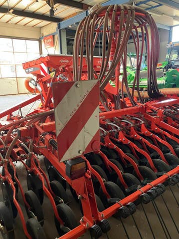 Te koop: 4 meterse Kuhn zaaicombi, Ophalen, Zaaien, Planten of Poten