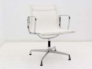 Vergaderstoel Vitra EA 107 - chroom - netwave gebroken wit -, Werkplek, Ophalen of Verzenden, Gebruikt, Overige typen