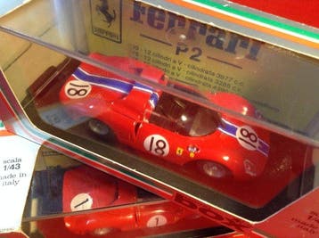 Best Box 1:43 - Model raceauto (2) - Box #8448 Ferrari 330P2, Nieuw