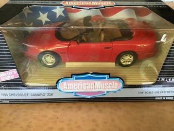 Ertl 1:18 - Modelauto - Chevrolet Camaro Z28 (1996), Nieuw