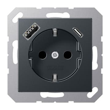 Jung A range wandcontactdoos met randaarde, 1 USB type A en, Nieuw, Stopcontact