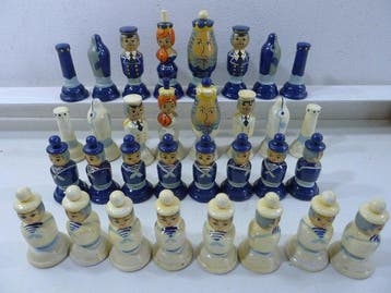 jeu déchecs Matriochka armee marine sovietique king 105 mm
