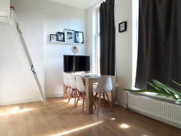 Te huur: Studio Westerbaenstraat in Den Haag, Den Haag, Zuid-Holland