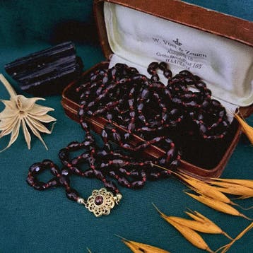 Glaskralen ketting/sautoir met gouden slot, Ophalen of Verzenden, Gebruikt, Goud, Goud