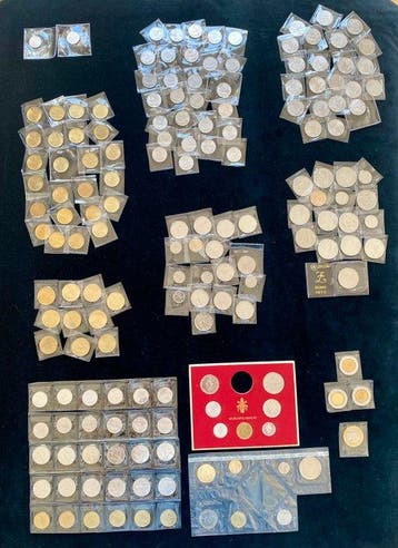 Italië Vaticaanstad & Frankrijk. Lotto di 166 monete in Lire
