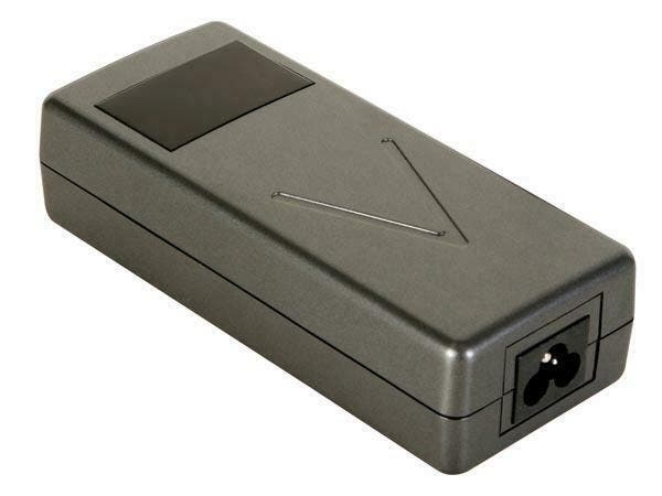 Universele Laptop Adapter 90W met LED Scherm, Computers en Software, Pc- en Netwerkkabels, Verzenden