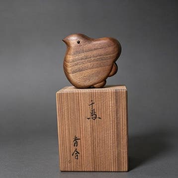 Zeldzame Japans houten wierookhouder in wabi-sabi-stijl
