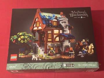 Lego Set - 21325 - Ideas (CUUSOO) - Medieval Blacksmith, Kinderen en Baby's, Speelgoed | Duplo en Lego, Nieuw