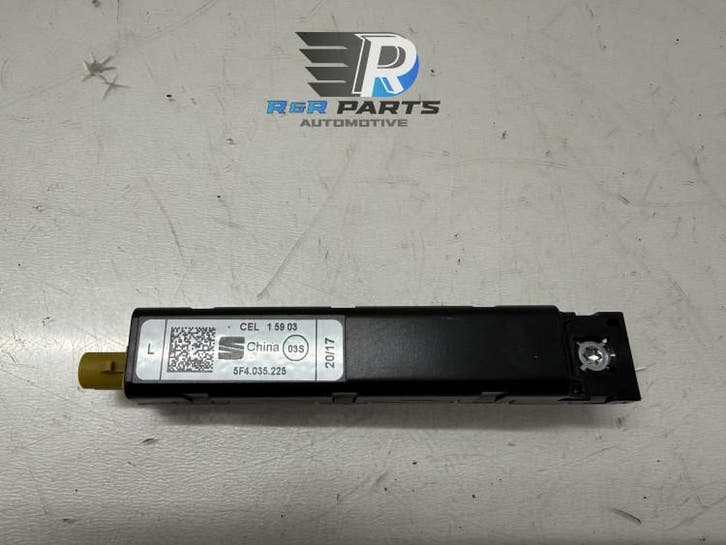 Antenne versteker - VAG - OEM: 5F4035225B, Auto diversen, Autoradio's, Nieuw, Verzenden