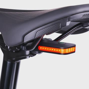 RAVEMEN CL01 Fiets Achterlicht - USB Oplaadbaar, Rem- en Bew, Fietsen en Brommers, Fietsaccessoires | Fietsverlichting, Verzenden
