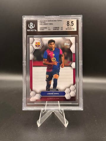 Beckett 8.5 Topps Fan Set FC Barcelona Lamine Yamal #18, Verzenden, Zo goed als nieuw, Losse kaart
