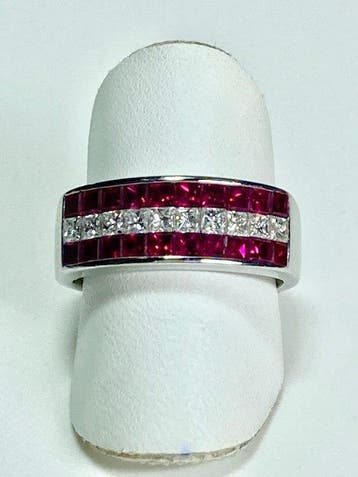 Eeuwigheidsring - 18 karaat Witgoud - 1.90ct. tw. Robijn -