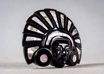 Obsidiaan masker met abalone en parelmoer inleg - sculptuur