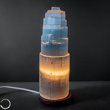 Selenietlamp op houten standaard – Een stralend