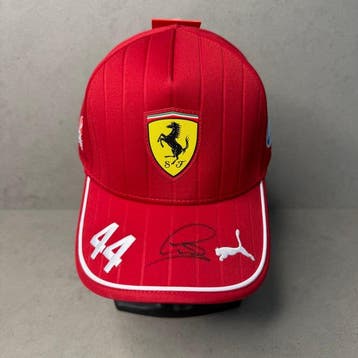Ferrari - Formule 1 - Lewis Hamilton - 2025 - Pet, Verzamelen, Nieuw