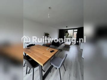 Gezellig hoekhuis voor gezinnen in Beverwijk, Amsterdam