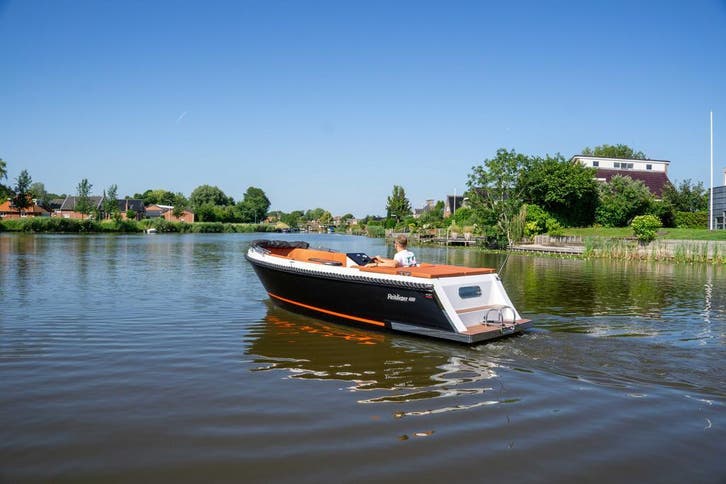 Reitdieper 600 Tender met 50 pk – Stilte, kracht en controle