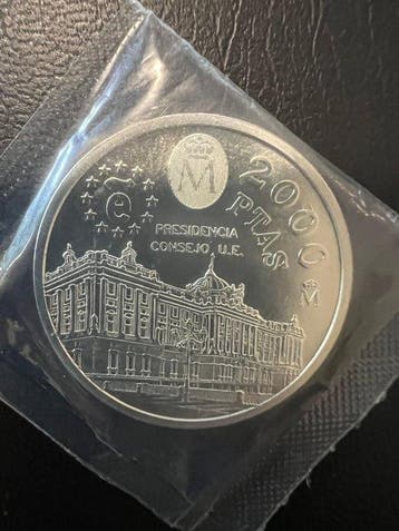 Spanje. 2000 Pesetas 1995 mit Hilogram Einmal (Zonder