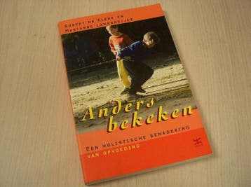 Klerk, R. de  Langemeijer, M. - Anders bekeken / een holi..., Verzenden, Nieuw