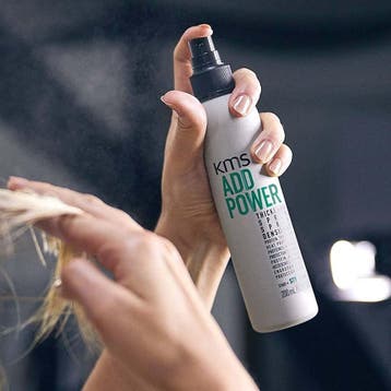 KMS Hair Add Power Thickening Spray - 200ml, Ophalen of Verzenden, Nieuw, Gel, Wax, Haarlak of Mousse