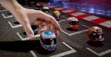 Centauria 1:5 - Modelauto (12) - Lotto con Caschi piloti, Nieuw