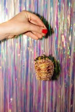 Yup in de boom Pistache Cruffin Kerstornament, Diversen, Ophalen of Verzenden, Nieuw