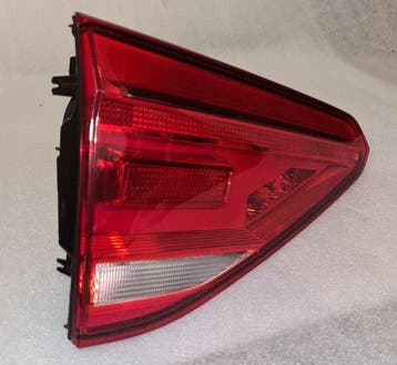 Achterlicht achter licht Touran 2015+ Links binnen 5T0945093, Verzenden, Gebruikt