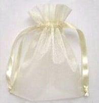 c.a. 100 x Ivoor organza zakjes 9x12cm, Ophalen of Verzenden, Nieuw