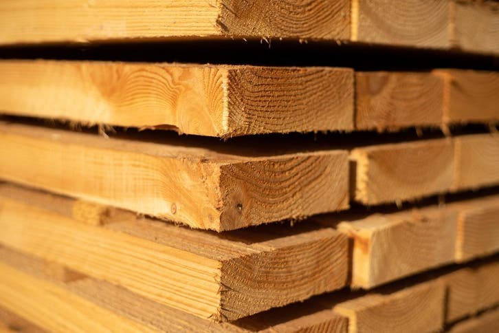 HOUT ACTIE! Douglas balk van 5x15cm nu voor €4,10 pm1, Doe-het-zelf en Verbouw, Hout en Planken, Overige houtsoorten, 300 cm of meer