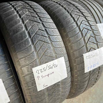 2 x Pirelli Scorpion 235-50-20 Winterbanden 5mm, Gebruikt, 235 mm, Band(en), Personenwagen