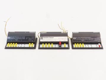 Busch H0 - 5749/5761 - Elektronica (3) - 2x Elektronische, Hobby en Vrije tijd, Modeltreinen | H0, Nieuw