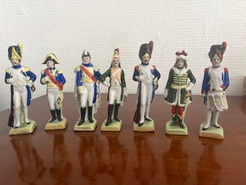 porcelaine de saxe - Militaire miniatuur beeldjes (7) -, Nieuw