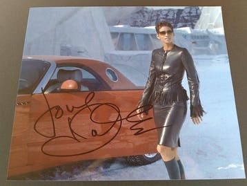 James Bond 007: Die Another Day - Halle Berry Jinx -, Nieuw