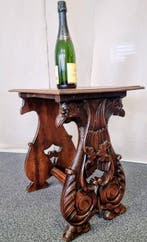 Bijzettafel - hard hout - Handgesneden walnotenhout, Antiek en Kunst