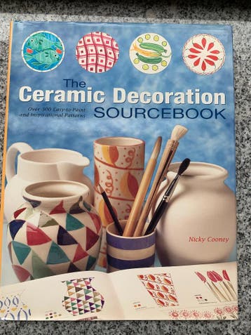 Ceramics decoration sourcebook  (Nicky Cooney), Gelezen, Verzenden, Nicky Cooney, Tekenen en Schilderen