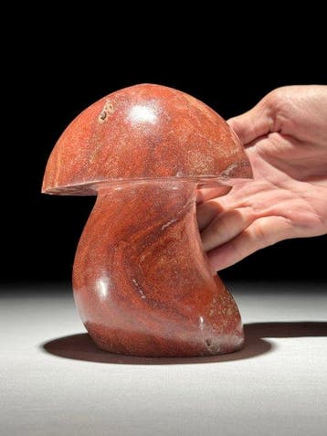 GEEN RESERVEPRIJS - Handgesneden Rode Jaspis Paddenstoel