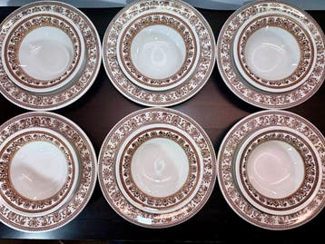 Royal Doulton, Dunn Bennet - Tafelservies (12) - Aardewerk -