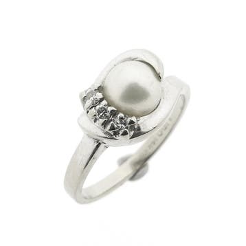 Witgouden ring met parel en diamanten; 0,07 ct., 18 tot 19, Gebruikt, Overige kleuren, Ophalen of Verzenden